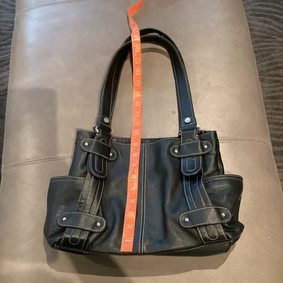 Tignanello Black Leather Women's Shoulder Bag - Picture 10 of 16